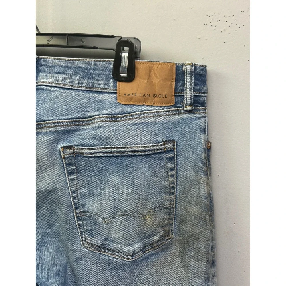 American Eagle Jeans Mens 33x32 Blue Original Straight‎ Thrashed Stretch Denim